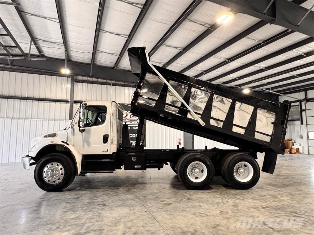 Freightliner M2 Lastbiler med tip