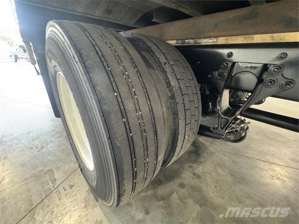 International MV607 Fast kasse