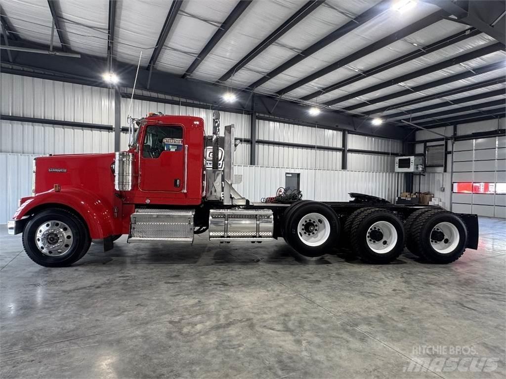 Kenworth W900 Trækkere