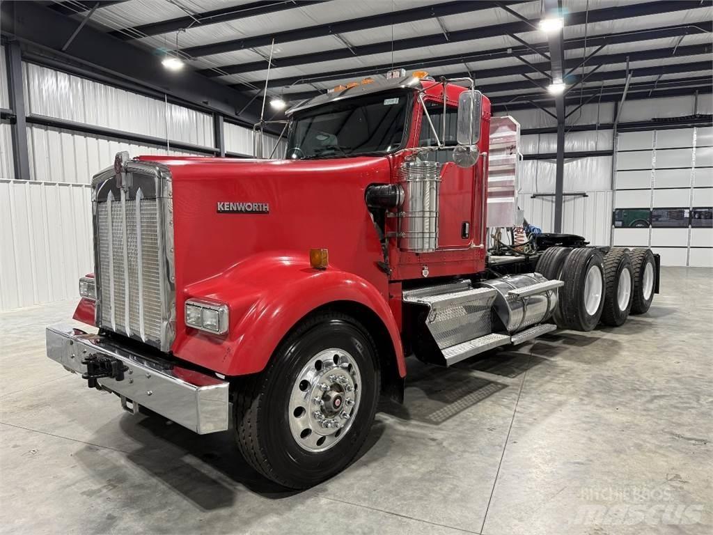 Kenworth W900L Trækkere