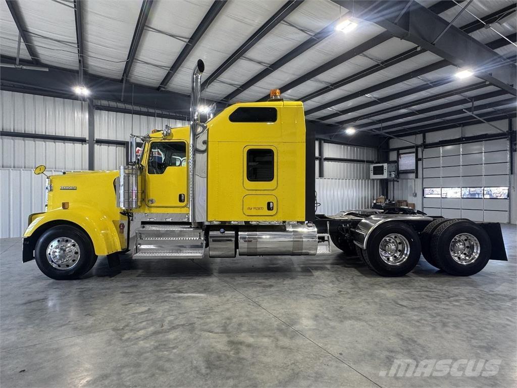 Kenworth W900L Trækkere