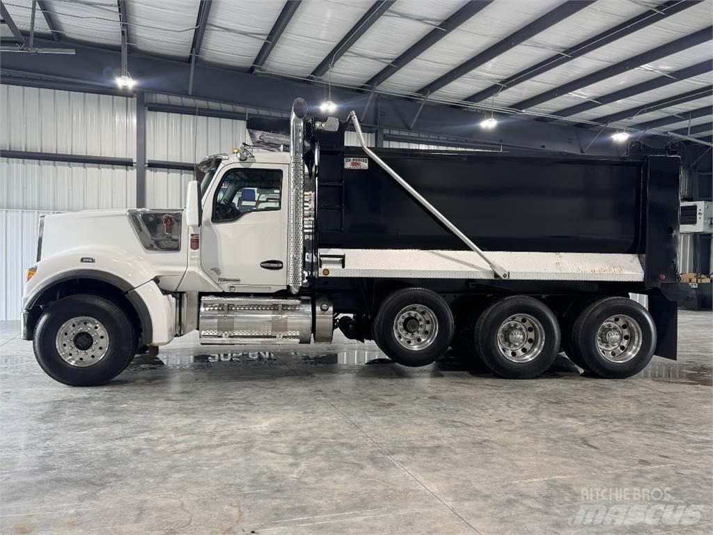Kenworth W990 Lastbiler med tip