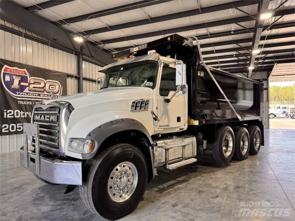 Mack GU713 Lastbiler med tip