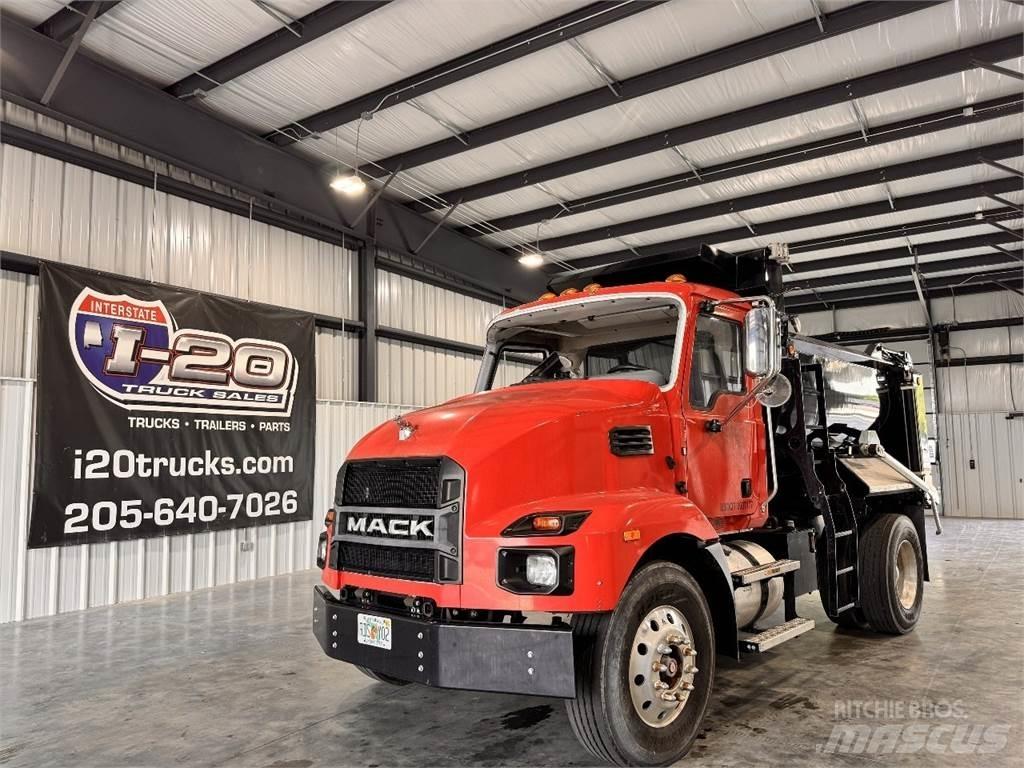 Mack MD6 Lastbiler med tip