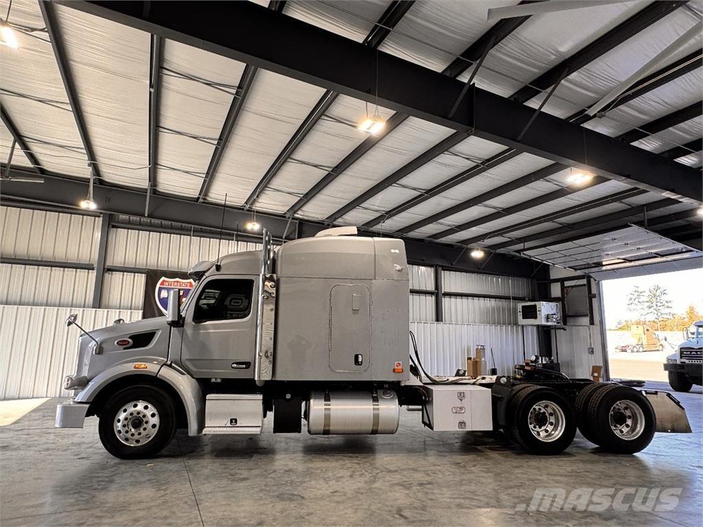 Peterbilt 567 Trækkere