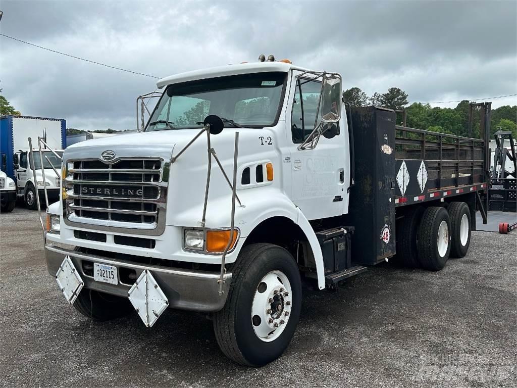 Sterling L7500 Lastbil med lad/Flatbed