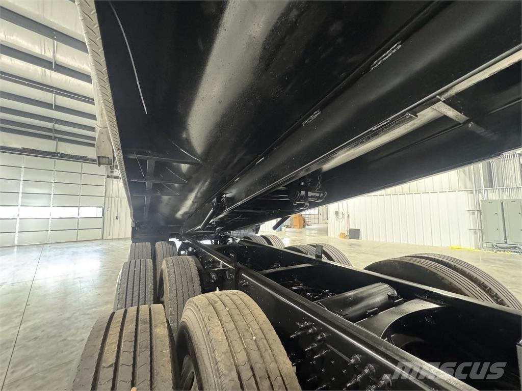 Volvo VHD Lastbiler med tip