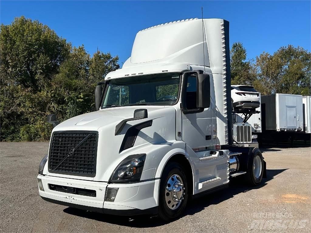 Volvo VNL42T300 Trækkere