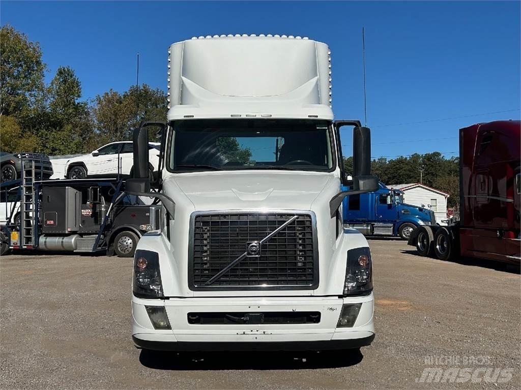 Volvo VNL42T300 Trækkere