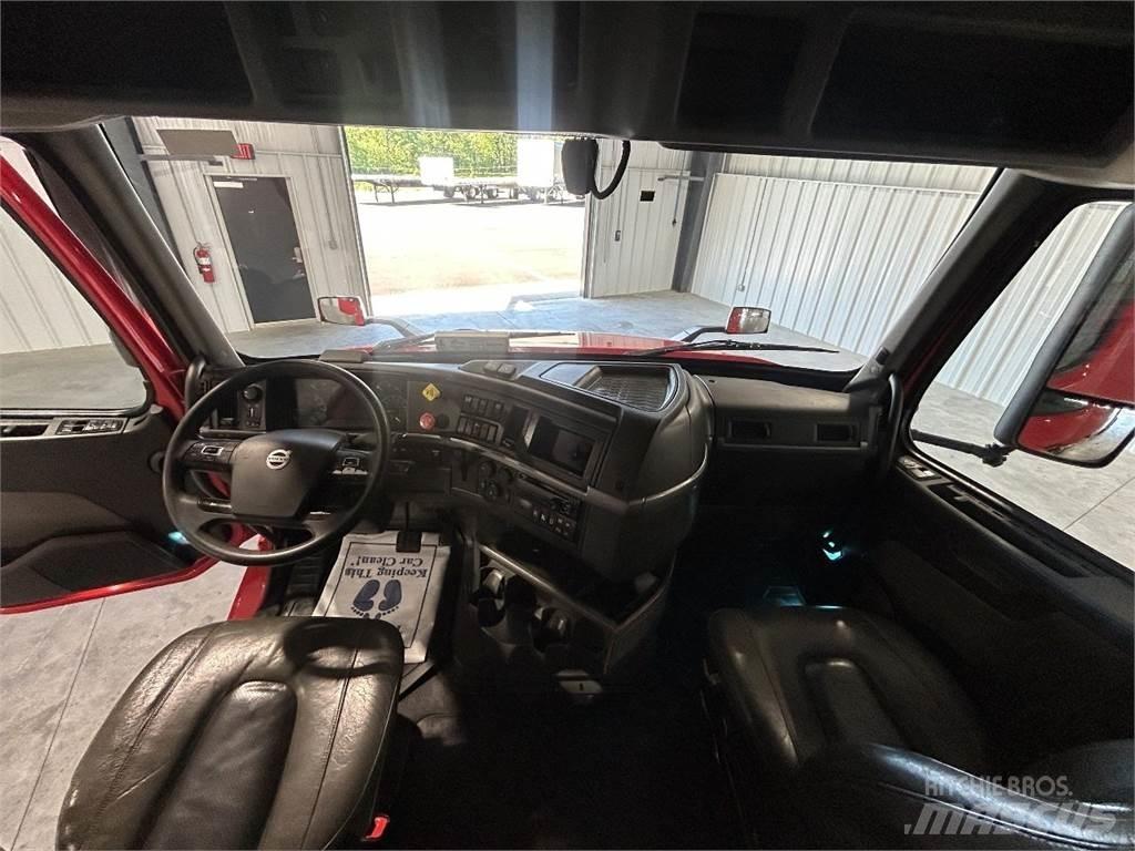Volvo VNL64T740 Trækkere
