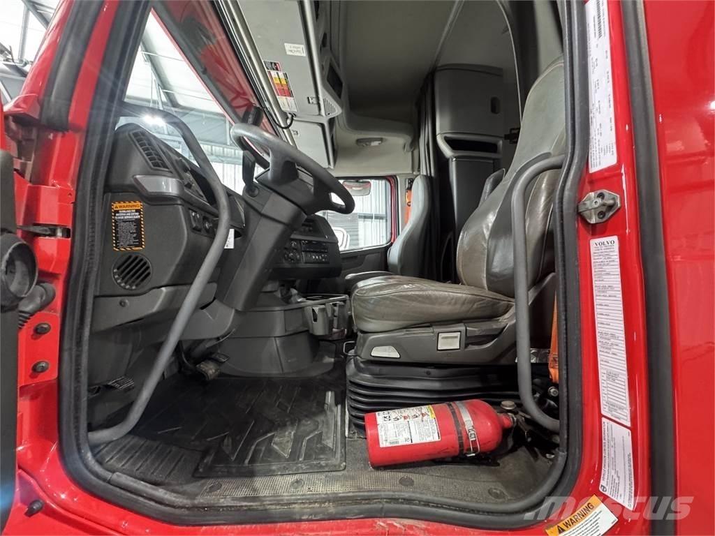 Volvo VNL64T740 Trækkere