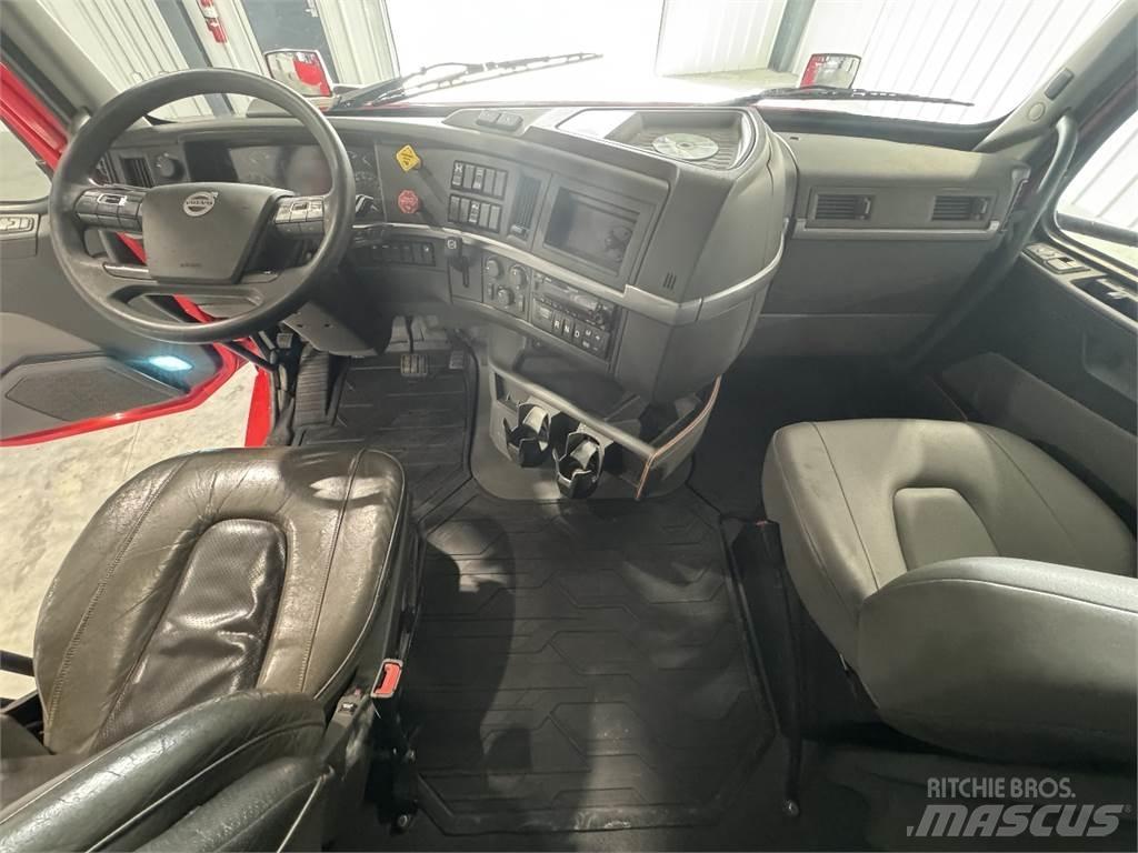 Volvo VNL64T740 Trækkere