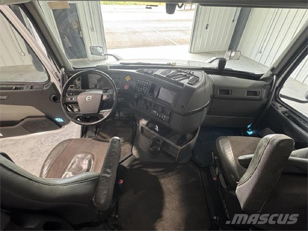 Volvo VNL860 Trækkere