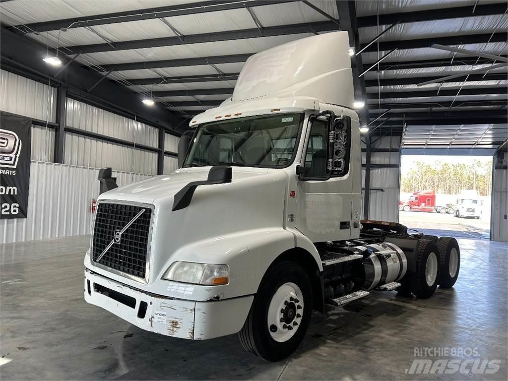 Volvo VNM Trækkere