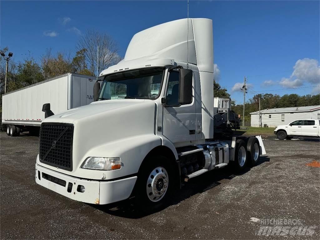 Volvo VNM64T200 Trækkere