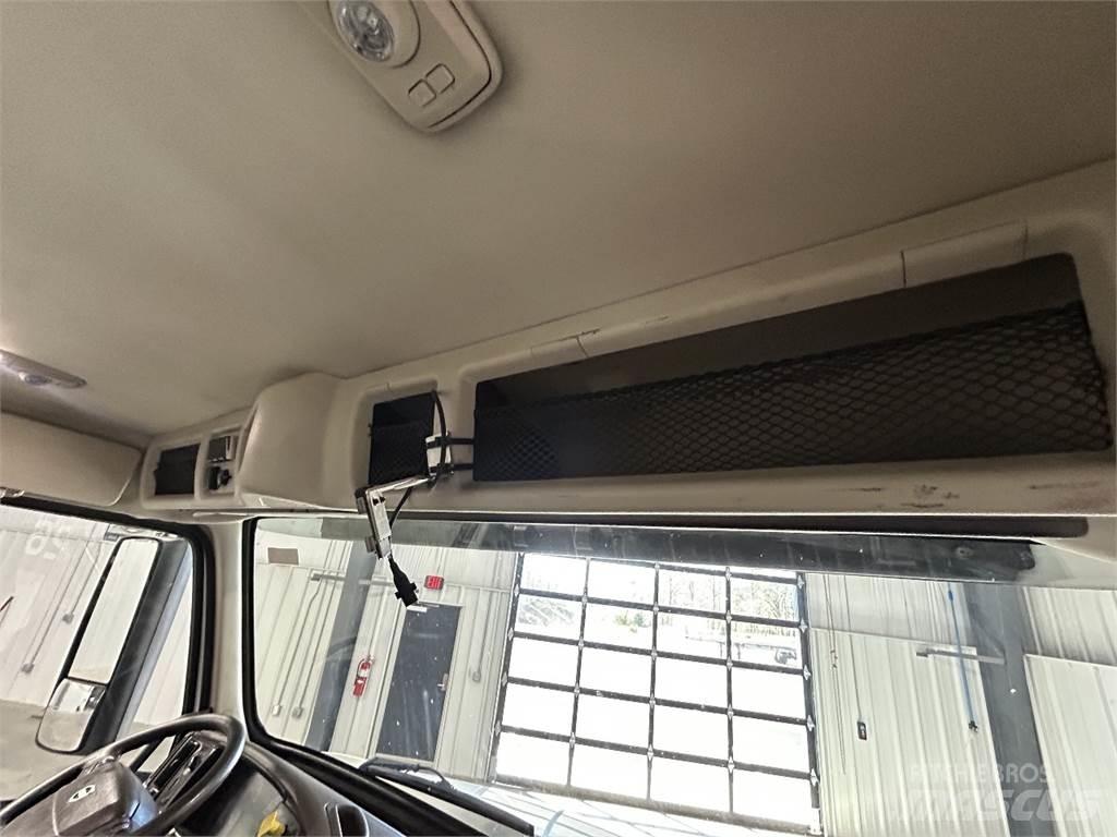 Volvo VNM64T200 Trækkere