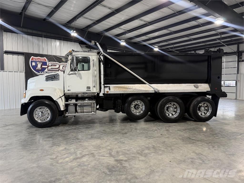 Western Star 4700SF Lastbiler med tip