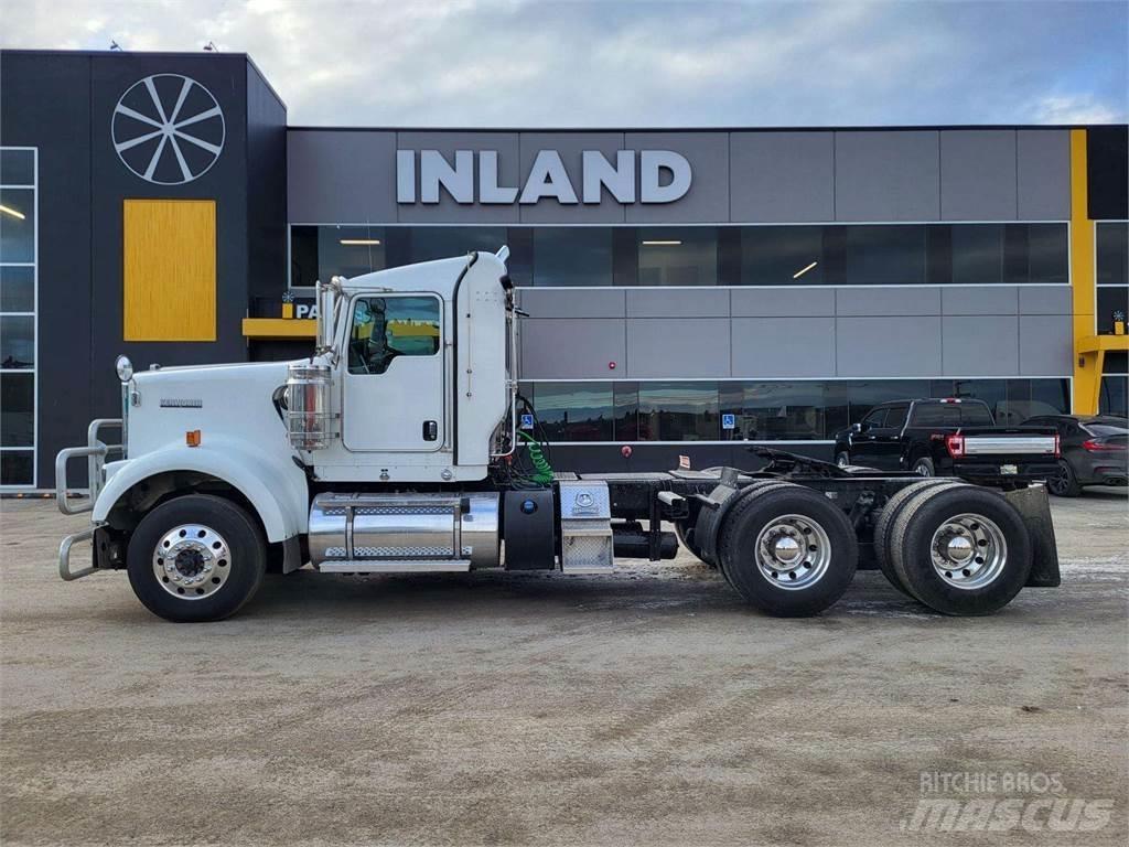 Kenworth W900 Chassis