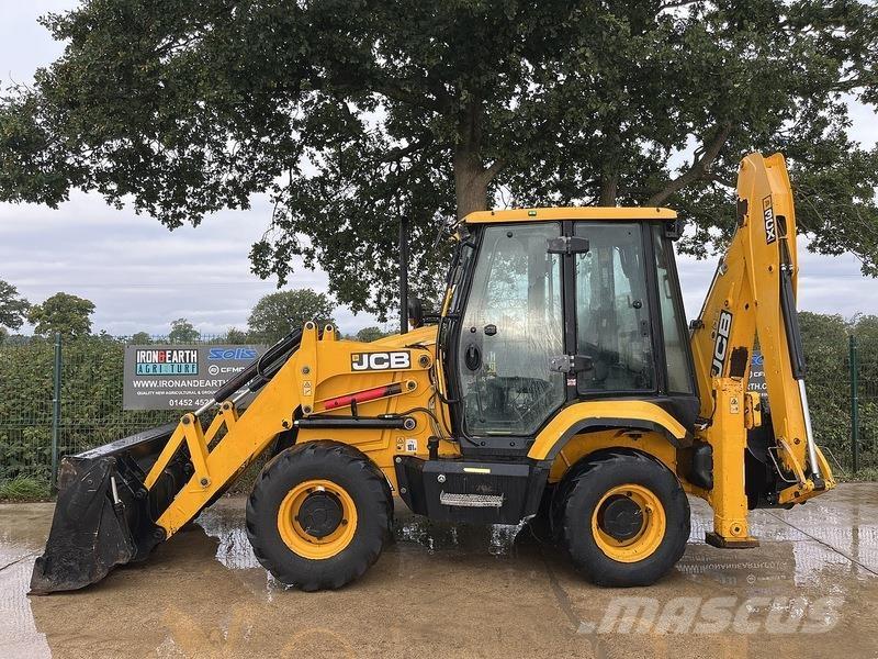 JCB 3CX Compact Gravemaskiner på larvebånd
