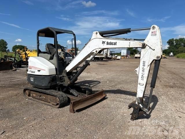 Bobcat E32 Gravemaskiner på larvebånd