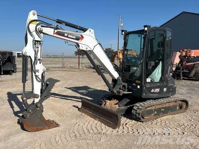 Bobcat E35 Gravemaskiner på larvebånd