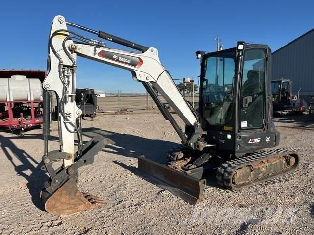 Bobcat E35 Gravemaskiner på larvebånd
