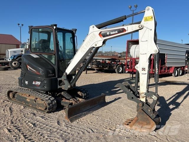 Bobcat E35 Gravemaskiner på larvebånd