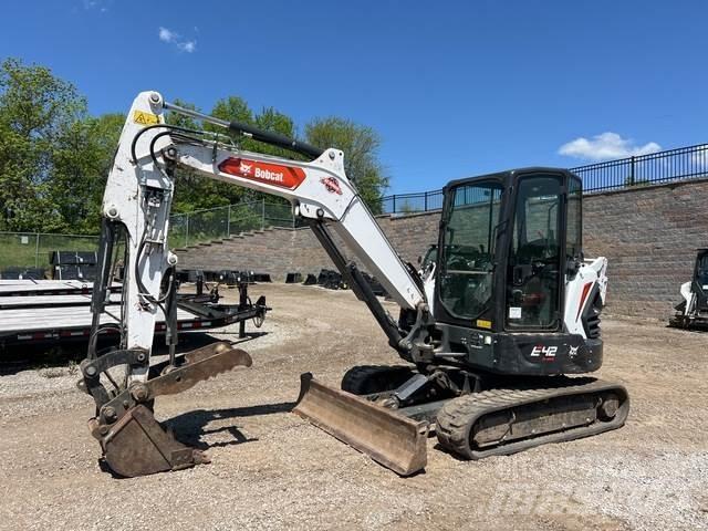 Bobcat E42 Gravemaskiner på larvebånd