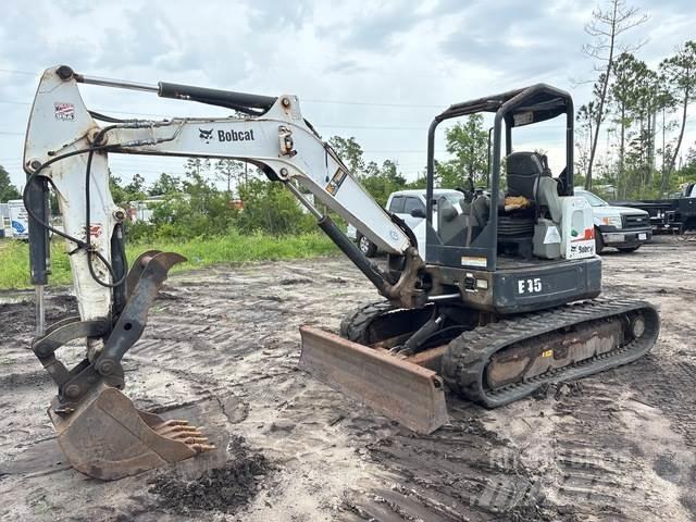 Bobcat E45 Gravemaskiner på larvebånd