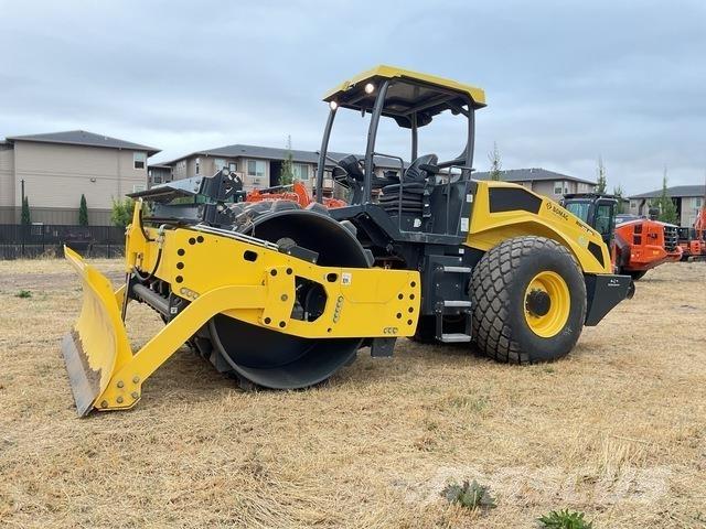 Bomag BW213DH Enkelt tromle