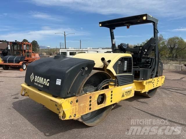 Bomag BW266AD Tromle med luftdæk