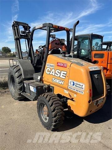 CASE 586H Terrængående gaffeltruck