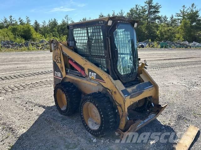CAT 216B Minilæsser - skridstyret