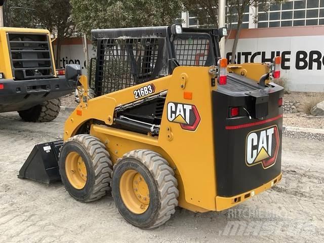 CAT 216B3 Minilæsser - skridstyret