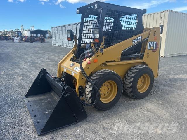 CAT 216B3 Minilæsser - skridstyret