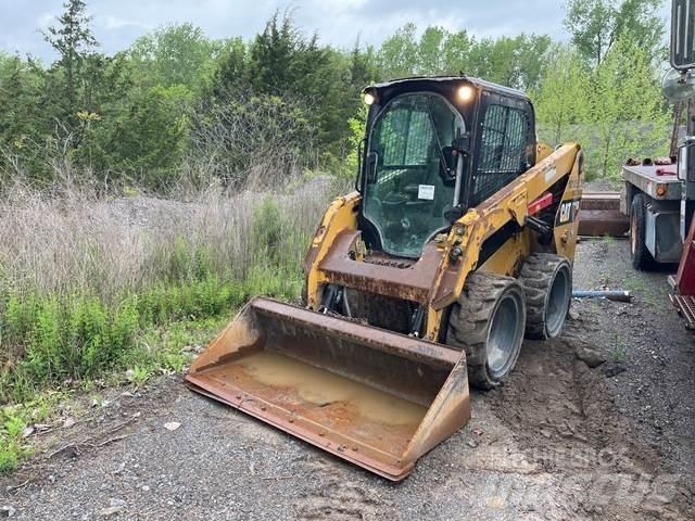 CAT 236D Minilæsser - skridstyret