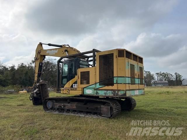 CAT 321D Gravemaskiner på larvebånd