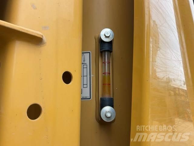 CAT 326 GC Gravemaskiner på larvebånd