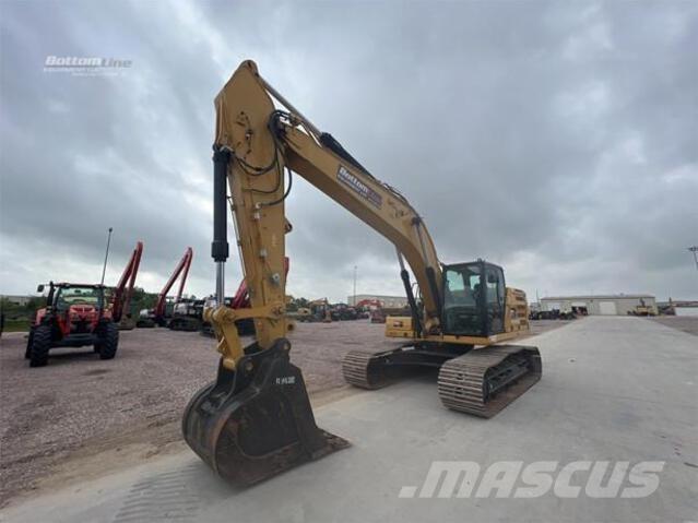 CAT 330 Gravemaskiner på larvebånd