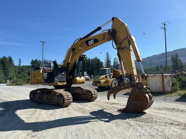 CAT 568 Gravemaskiner på larvebånd