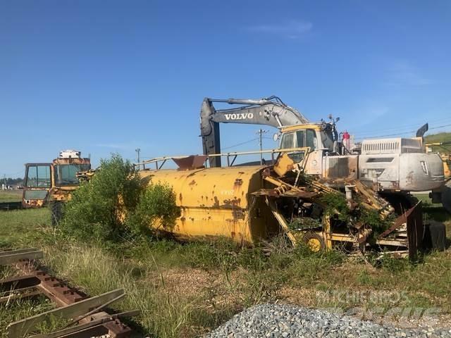 CAT 613C Tankvogne - vand