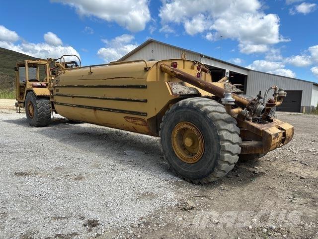 CAT 613C Tankvogne - vand