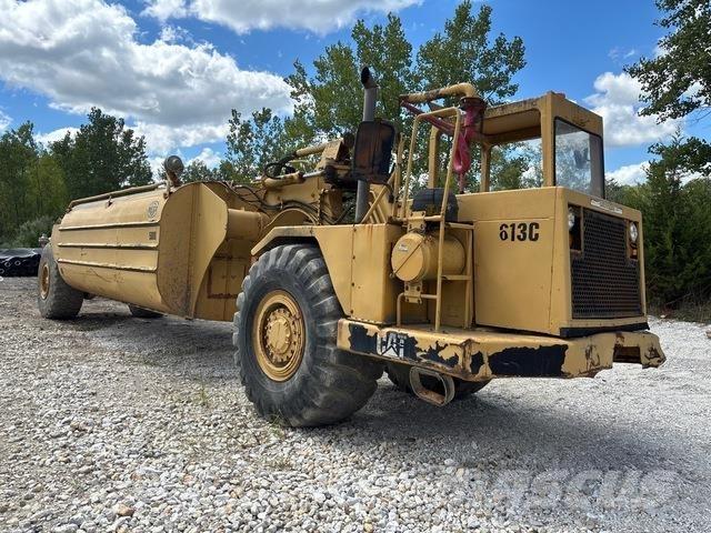 CAT 613C Tankvogne - vand