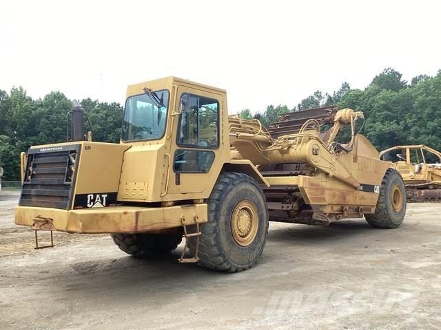 CAT 615C II Skrabere