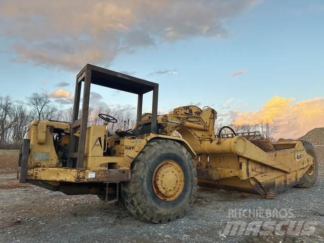 CAT 621 Skrabere