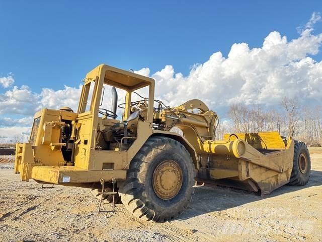 CAT 621B Skrabere