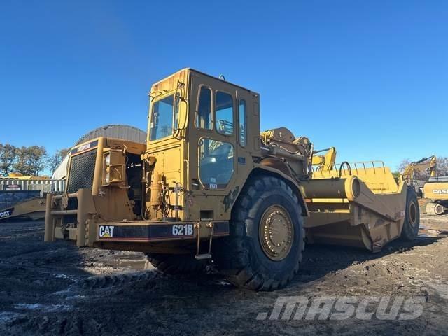 CAT 621B Skrabere