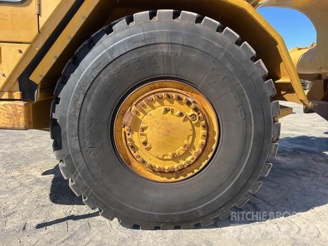 CAT 621G Skrabere