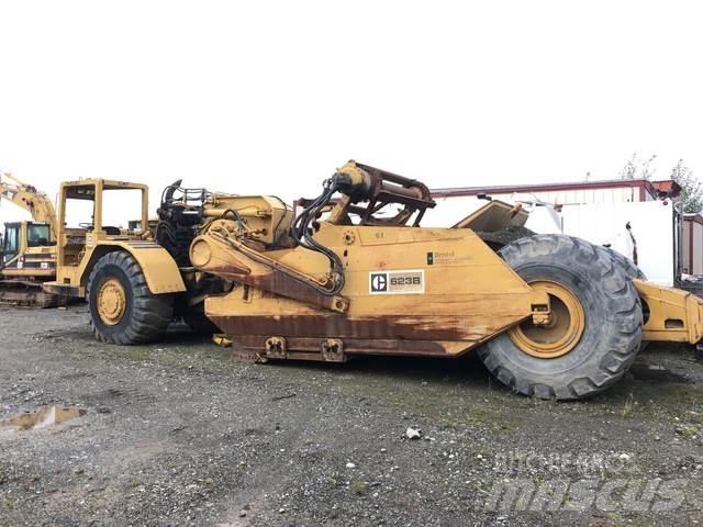 CAT 623B Skrabere