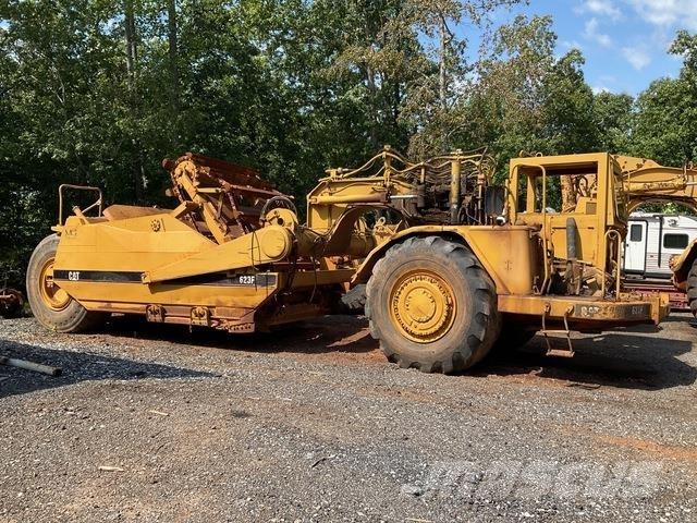 CAT 623F Skrabere